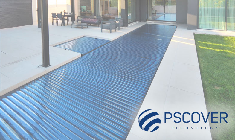 Cobertor automático PS Cover desplegado sobre una piscina exterior
